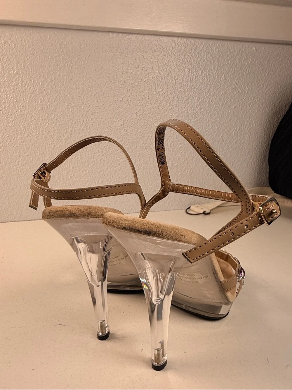 Jonathan Kayne Austria Crystal Clear Platform Heels Taupe Size 8.5 bling